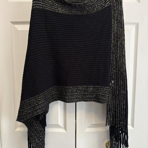 NWT Women's Black and Silver Poncho.  One Size. - Picture 1 of 4